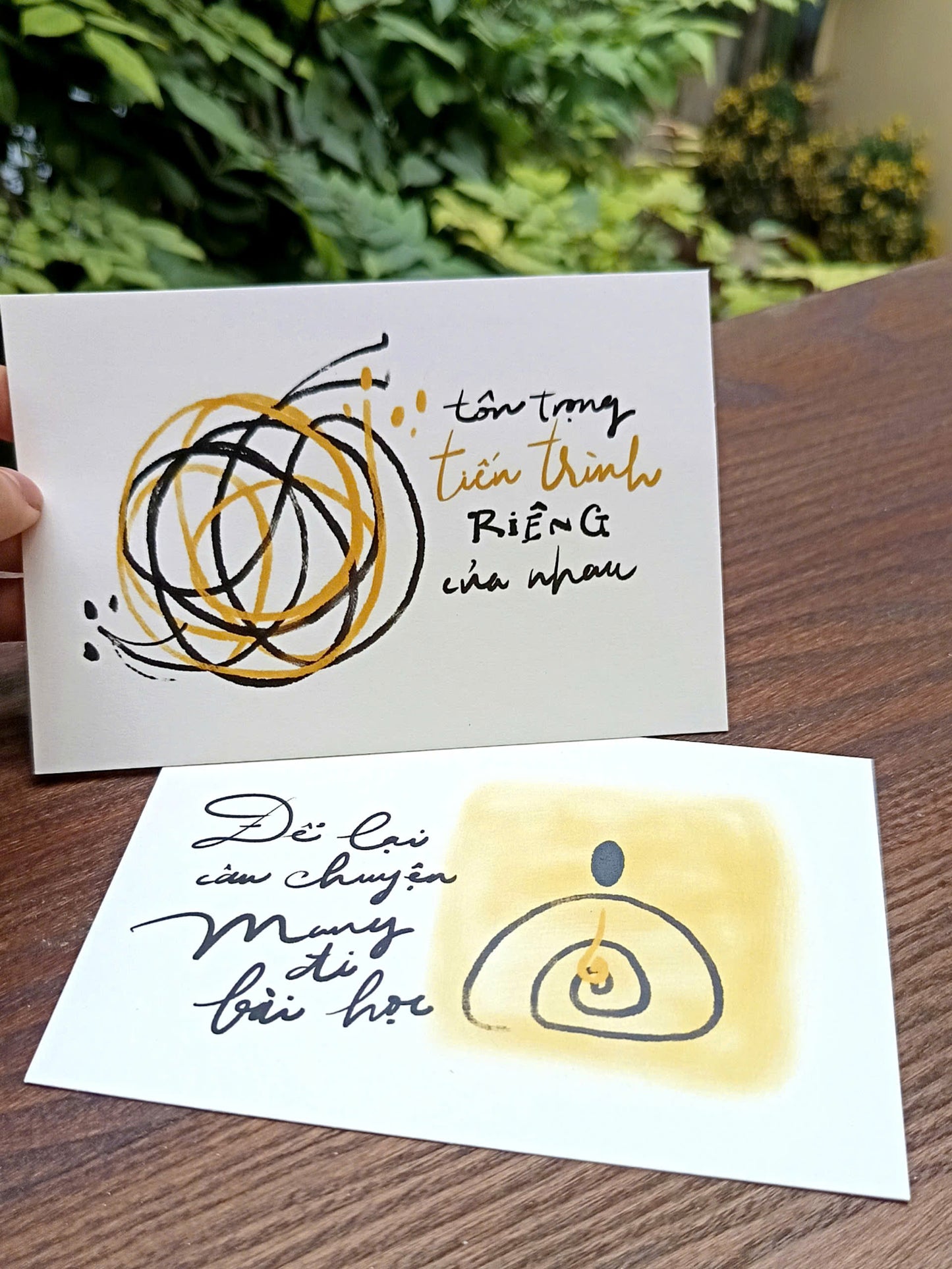 Thiệp vẽ tay Tinh thần Vòng tròn